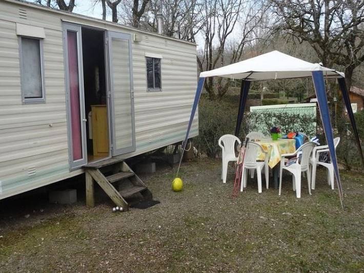 Mobil home pour 5 personnes, avec piscine à Payrac