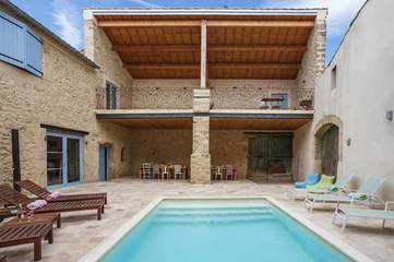Chambre d’hôte pour 2 personnes, avec vue et jardin à Saint-Geniès-de-Fontedit