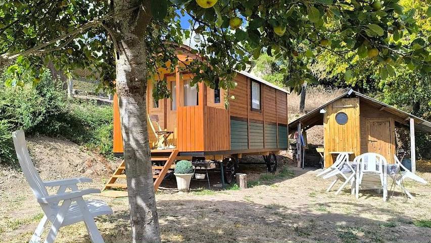 Maison de campagne pour 2 personnes, avec Balcon ainsi que Terrasse et Jardin à Pont-d'Ouilly