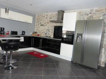 Gîte pour 10 personnes, avec balcon à Saint-Remèze