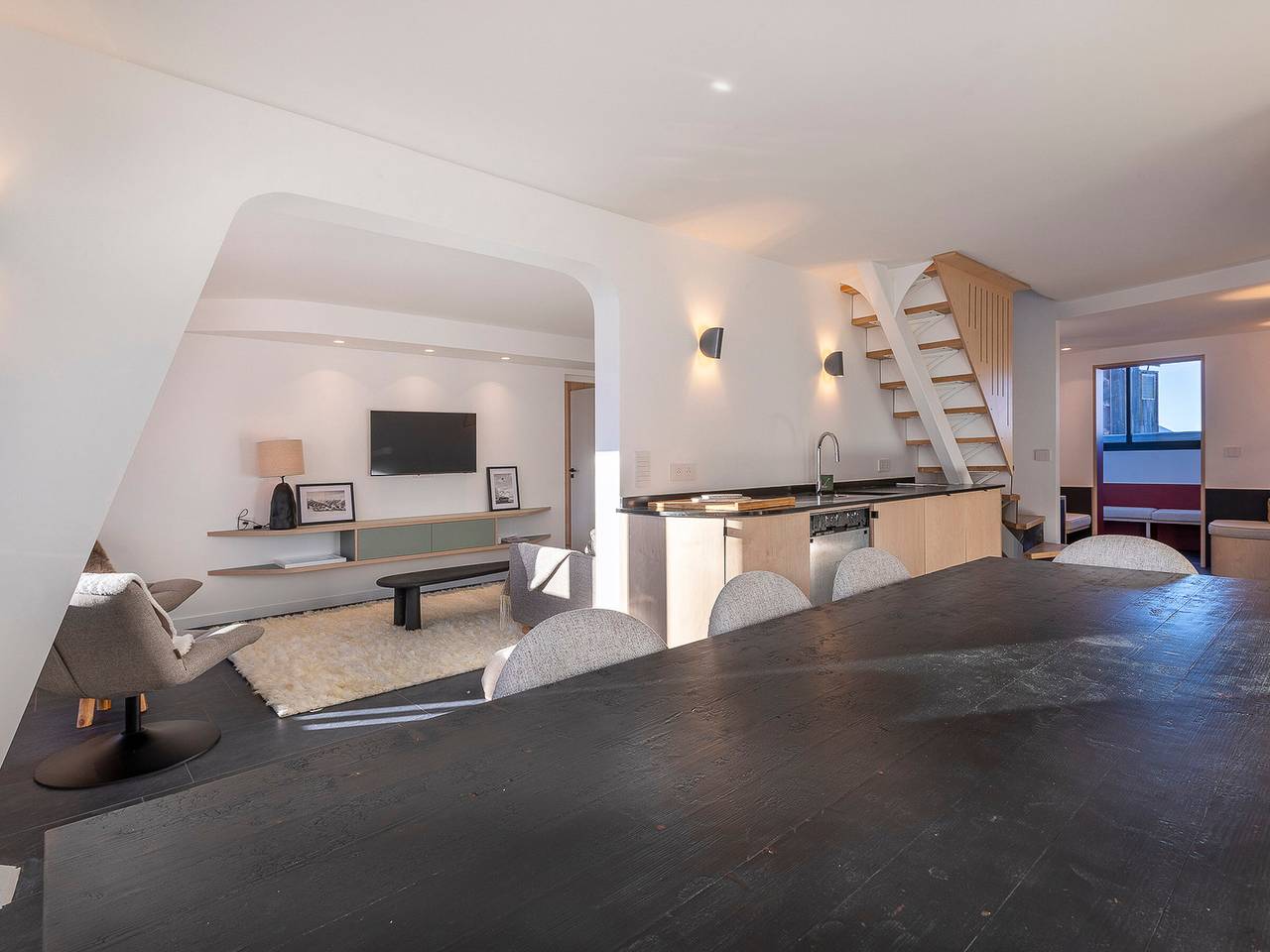 Appartamento intero, Modern Duplex Chalet Apartment for 8 with Ski-in/Ski-out and Stunning Views in Morzine, Les Portes du Soleil