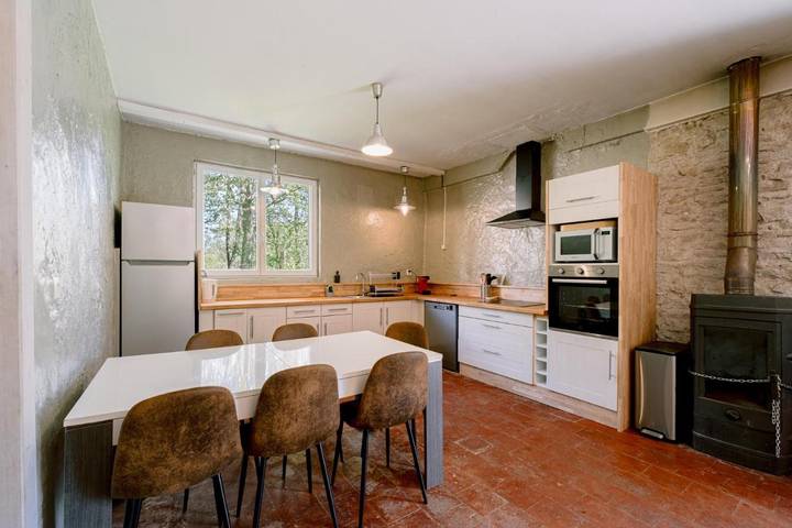 Location de vacances pour 8 personnes, avec Terrasse ainsi que Jardin et Vue à Graulhet - 3