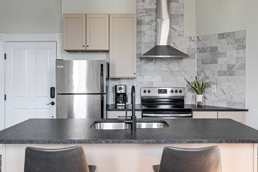 Ganze Wohnung, Sonnige Suite mit Blick auf die süße Skyline in Richmond, Virginia