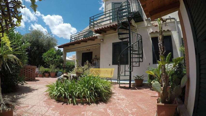 Villa Mora su due livelli a 50 metri dal mare - wi-fi in Falaride, Avola