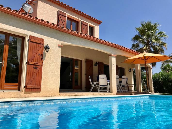 Gîte pour 6 personnes, avec piscine, adapté aux familles