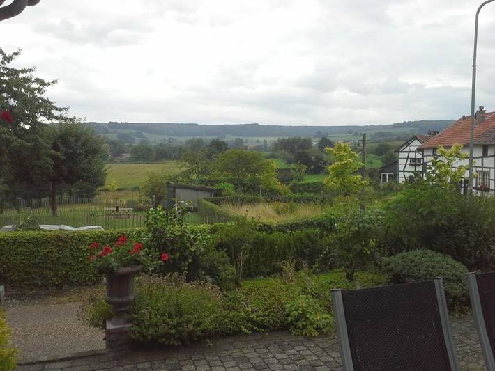 Location de vacances pour 6 personnes, avec vue et jardin dans Epen - 2