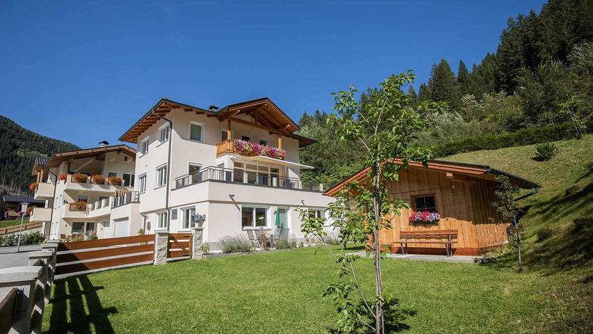 Hütte für 6 Personen, mit Terrasse und Garten sowie Ausblick, kinderfreundlich in Neustift im Stubaital