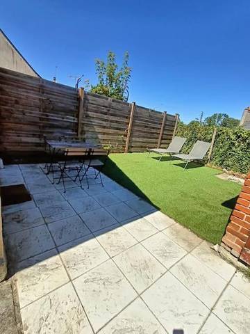 Gîte pour 4 personnes, avec jardin à Montbazon