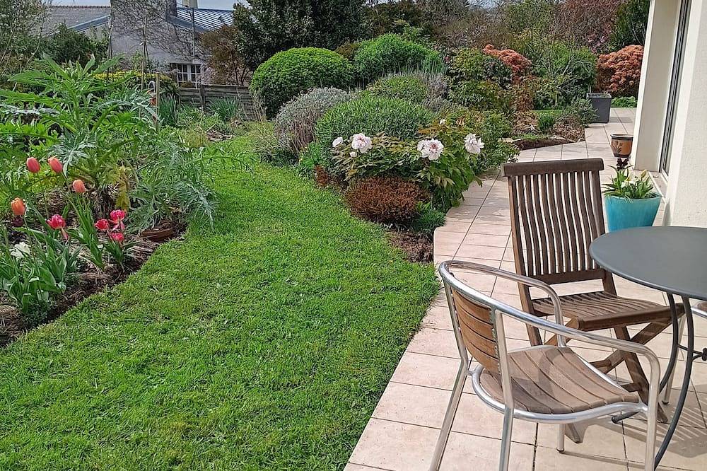♿ Fully accessible haven of peace - The sea just 50 meters away! in Le Relecq-Kerhuon, Brest und Umgebung