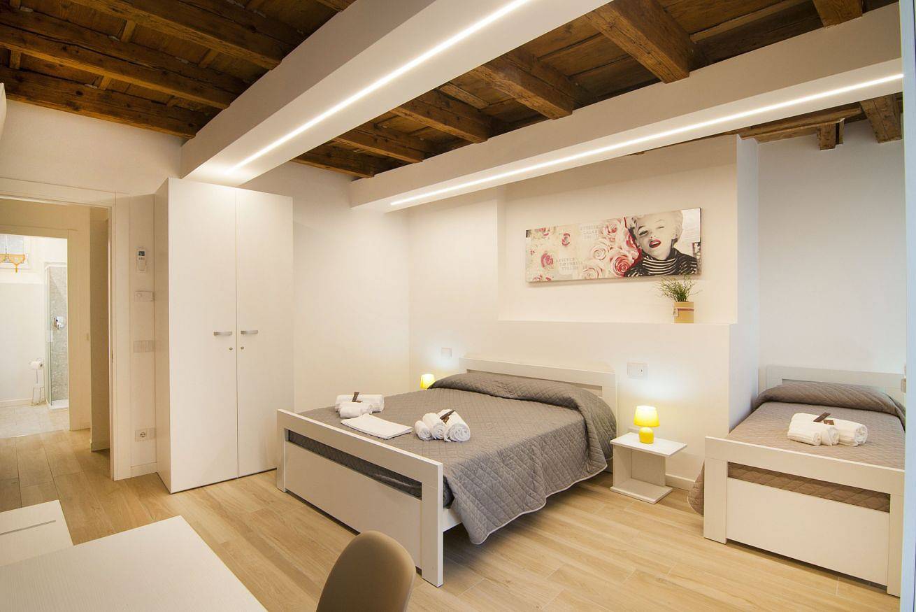 Cały apartament, Nice apartment with 3 beds. in Centro Storico di Verona, Werona