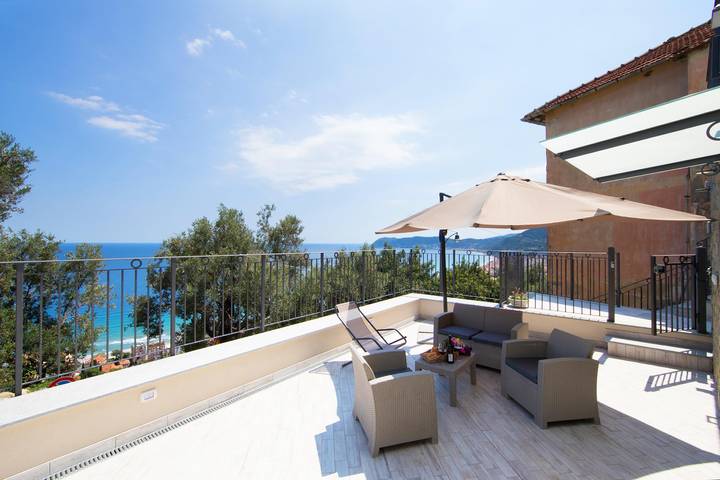 Apartamento de vacaciones para 5 personas, con vistas al mar y balcón, Familias con niños - 1