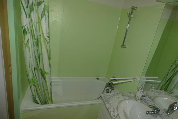 Gîte pour 4 personnes, avec balcon et vue dans Station De Luchon Superbagnere - 4