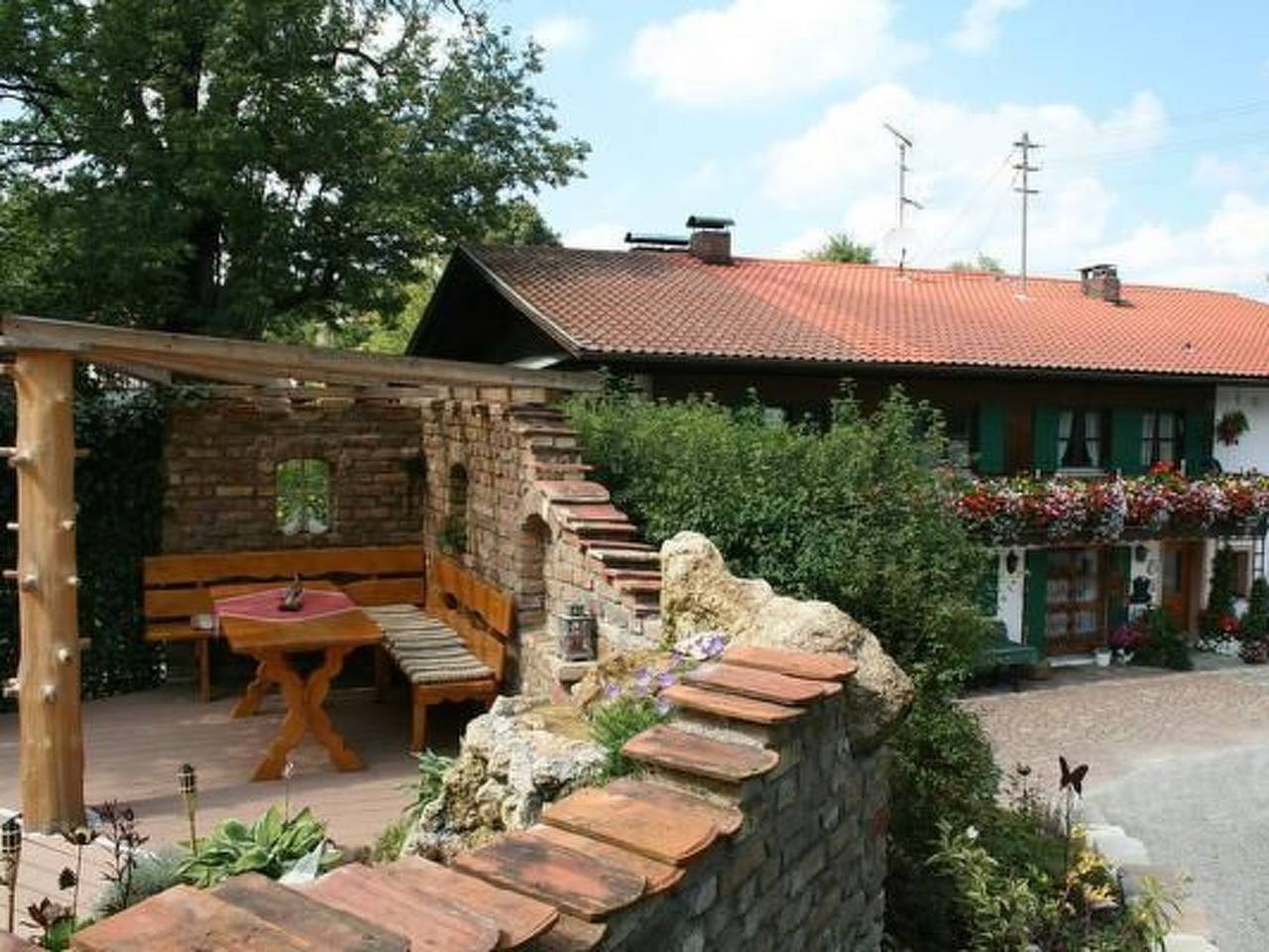 Ganze Wohnung, Appartement in Bad Bayersoien mit Großem Garten in Bad Bayersoien, Bayerische Alpen