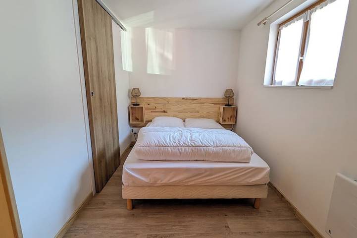 Entire apartment, Cosy little chalet between lake and mountains in Brison, Bonneville region
