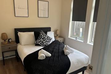 Apartment for 4 People in Swindon, South West England, Photo 1