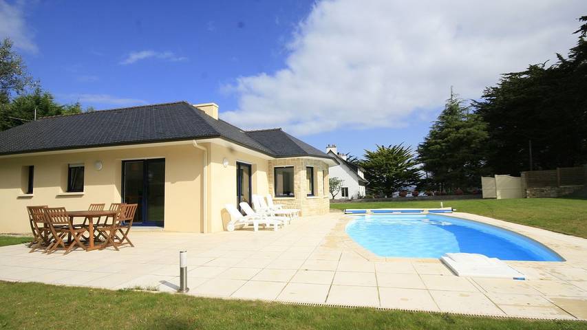 Maison de vacances pour 8 personnes, avec piscine ainsi que terrasse et jardin
