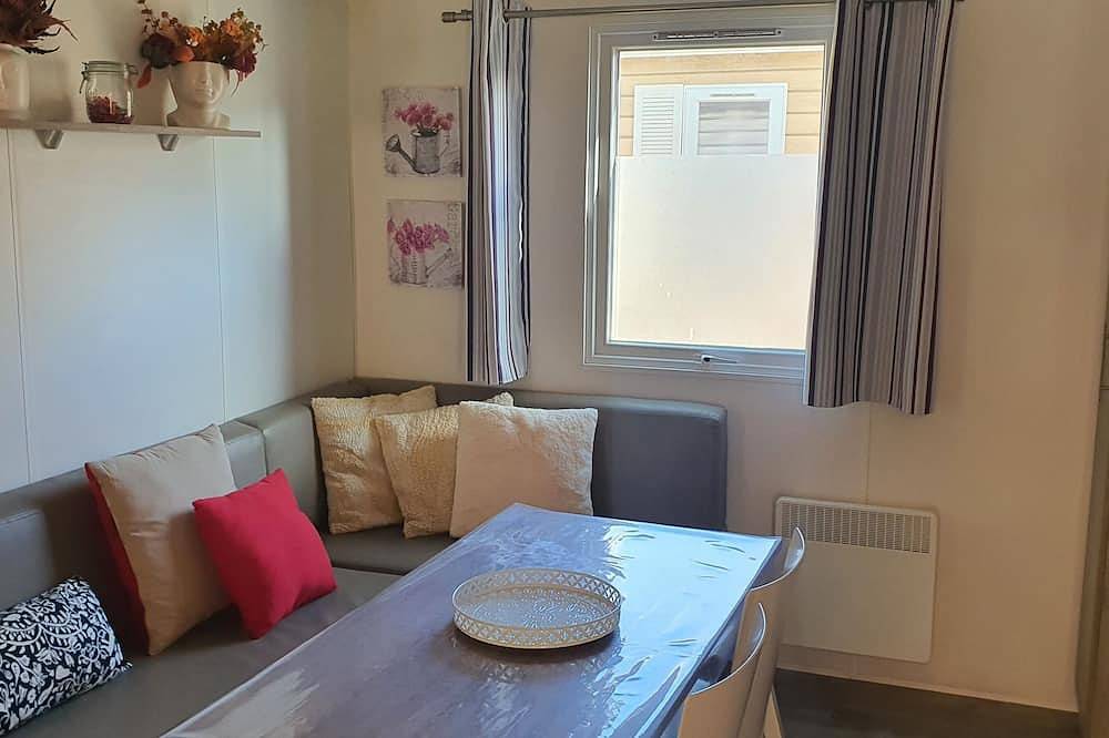 Mobil home prèmium 5 beds camping **** in Nans-les-Pins, Brignoles region