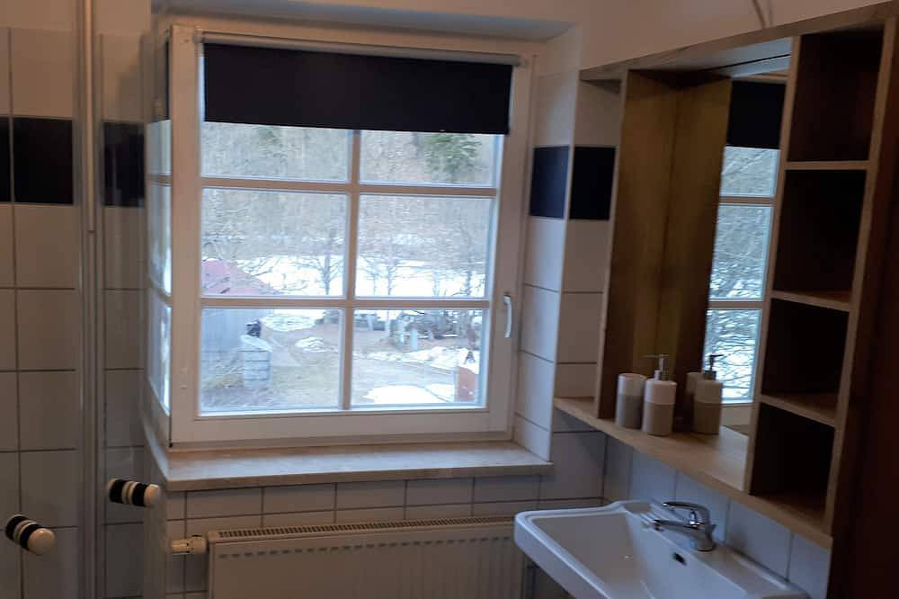 Ganze Wohnung, Stilvolle, helle Fewo \"Forelle\" im idyllischen Glasmacherdorf Schmidsfelden in Winterstetten, Leutkirch im Allgäu