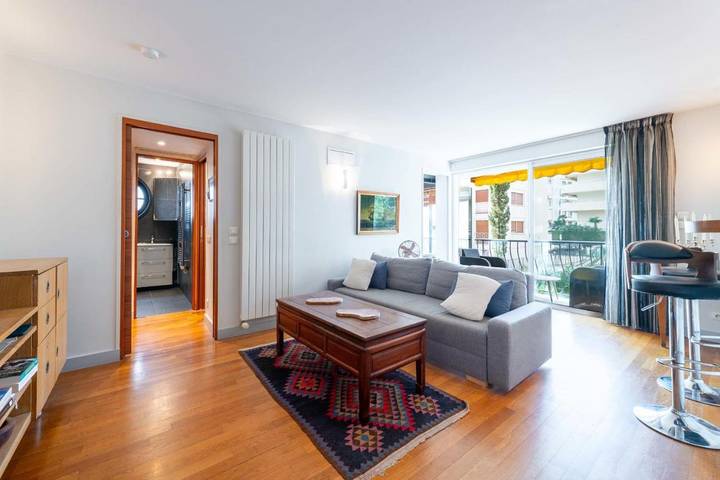 Gîte pour 2 personnes, avec Balcon dans Port Pierre Canto Cannes