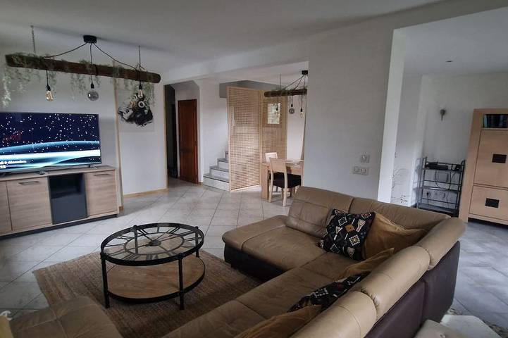 Location de vacances pour 6 personnes, avec Terrasse et Jardin à Brumath