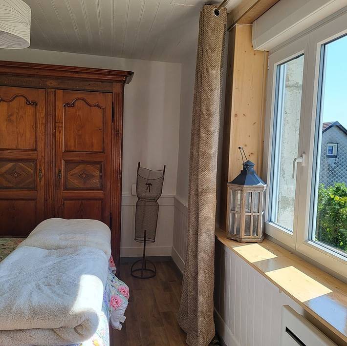 Gîte pour 14 personnes, avec jardin ainsi que terrasse et jacuzzi, animaux acceptés dans le Doubs - 3