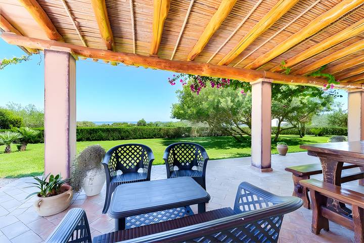 Ganze Wohnung, Apartment 'Angolo Di Paradiso - Rosone' mit Meerblick, privater Terrasse & Klimaanlage in Orosei, Golf von Orosei