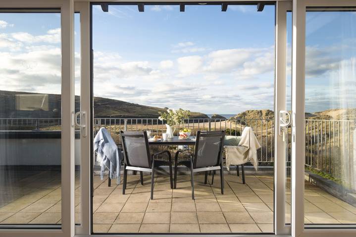 Holiday letting for 8 people, with Terrace in Holywell Bay