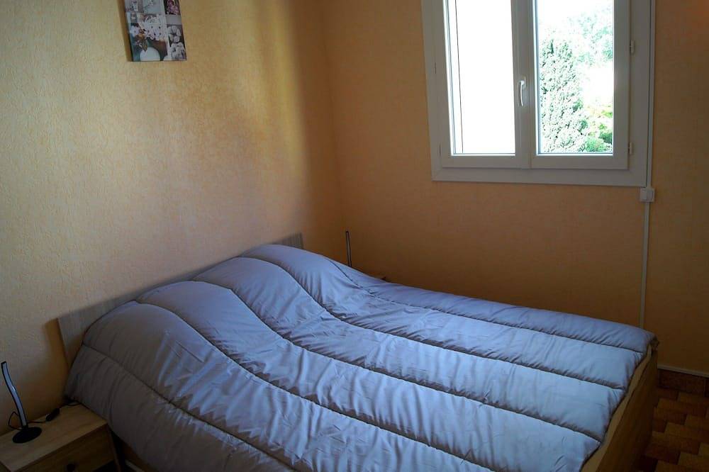 Appartement entier, Lara 5 - Grand T2 calme Chambre parentale Parking privatif près plage in Cap d'Agde, Agde