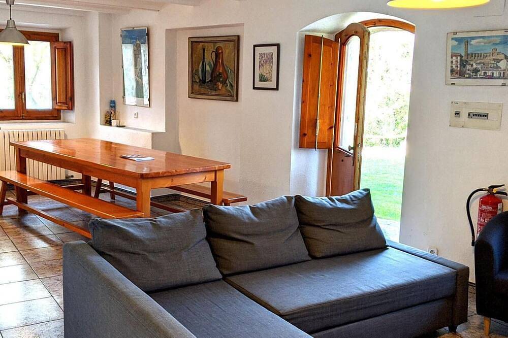 Casa rural 'Mas El Carrer - La Cabana' con vistas a la montaña, piscina compartida y Wi-Fi in Santa Pau, Parc Natural de Zona Volcànica de la Garrotxa