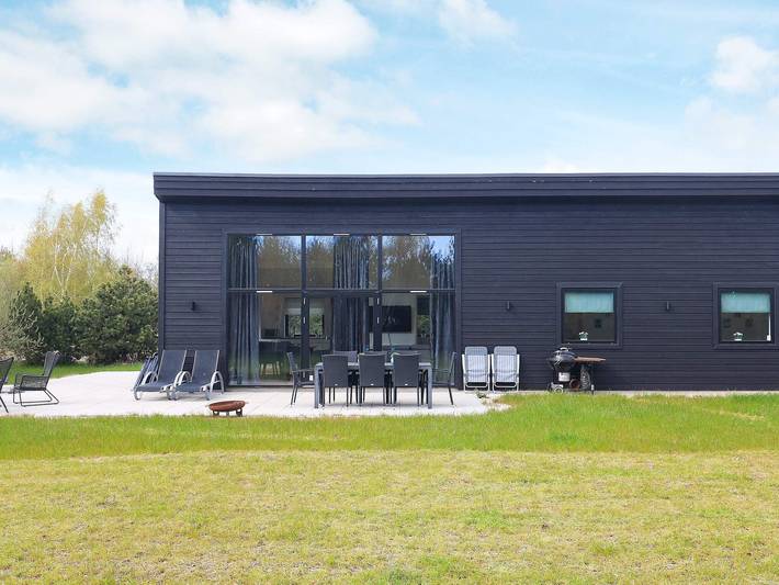 Ferienhaus für 8 Personen, mit Terrasse und Garten in Marielyst - 2