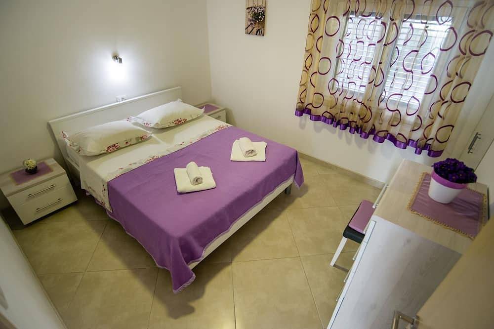 Hel leilighet, Ettroms leilighet ved stranden Promajna, Makarska in Promajna, Makarska Riviera