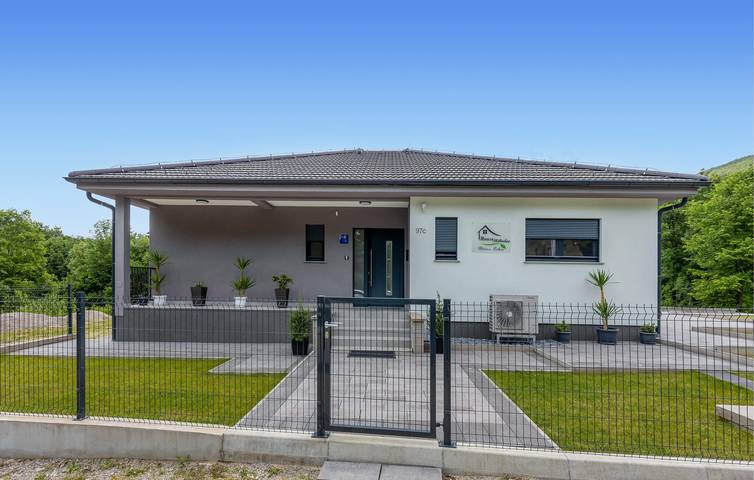 Ferienhaus für 6 Personen, mit Terrasse und Garten - 1