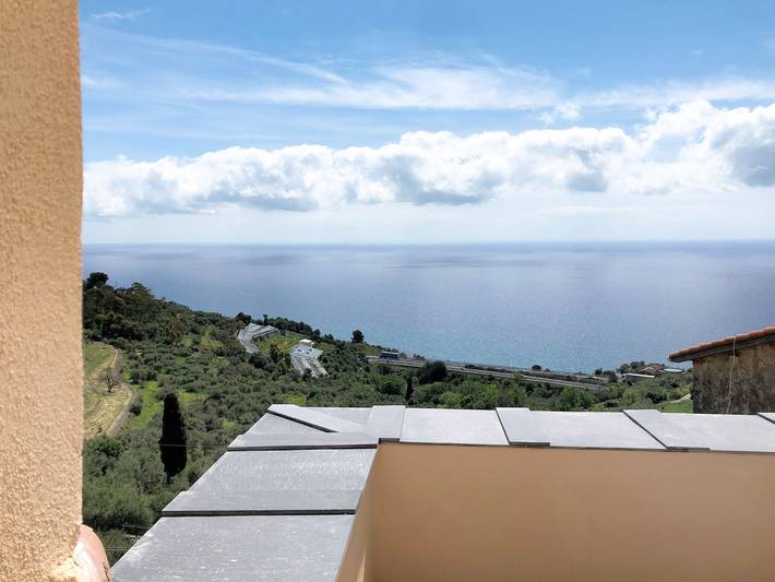 Francesca in Cipressa, Riviera di Ponente