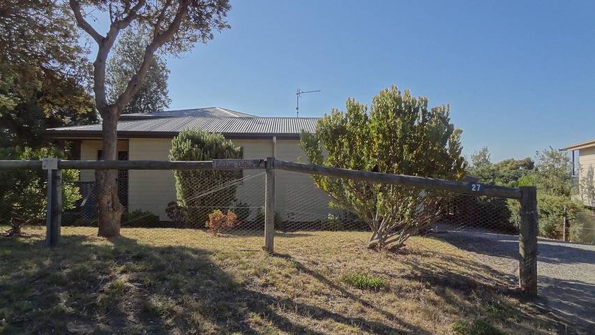 Holiday home for 4 people, with garden and balcony in Venus Bay