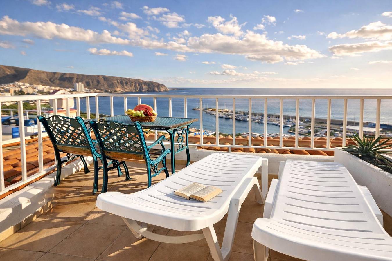 Ganze Wohnung, Panoramic Sea View Apartment in Los Cristianos, Arona