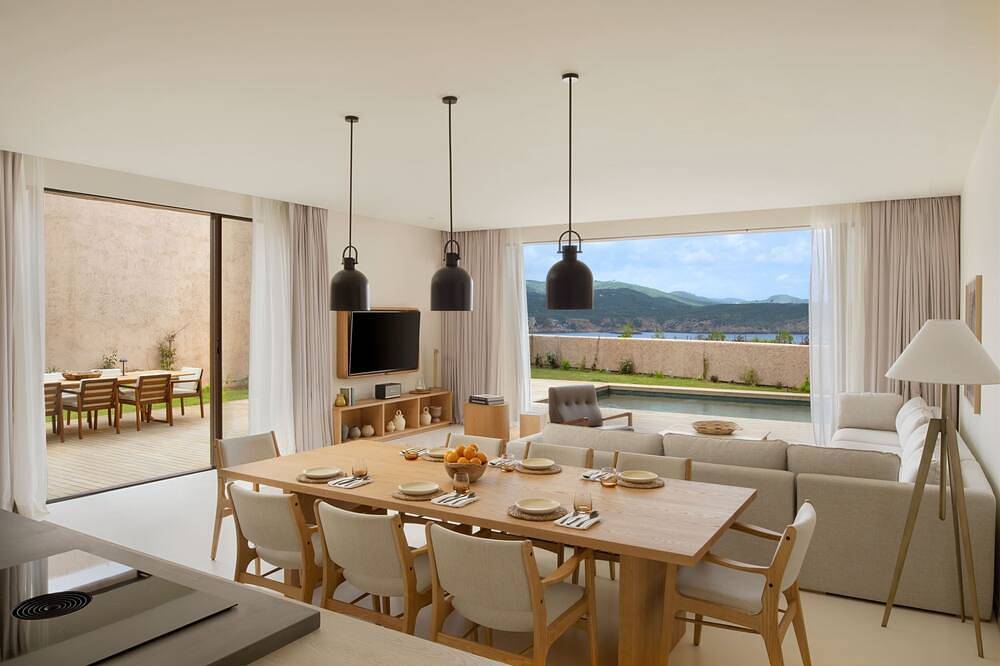 Three Bedroom Residence With Private Pool and Resort Access in Ibiza Stadt, Ibiza Süden