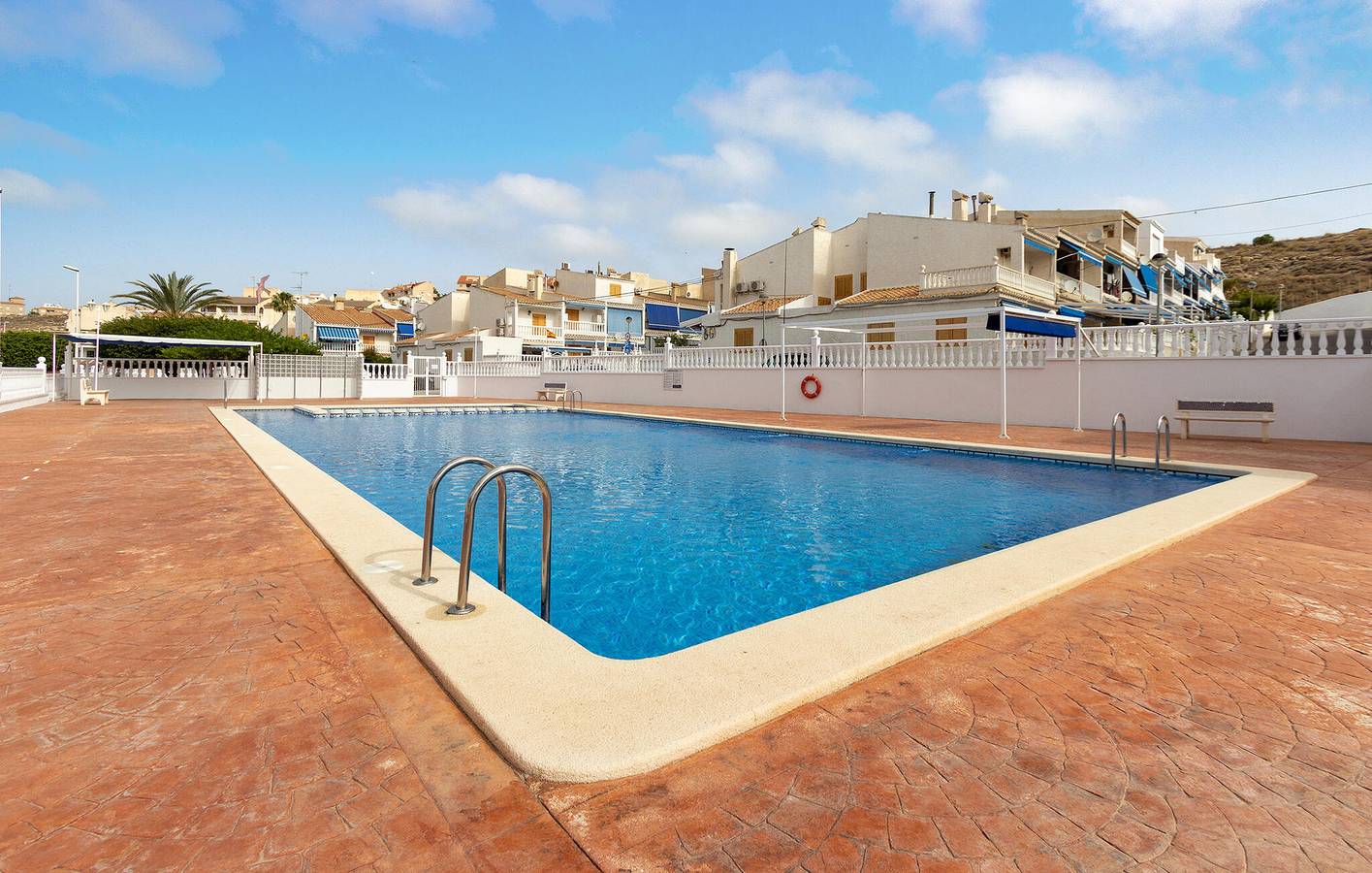 Cozy Apartment with Pool, Terrace & AC near Calas del Este in Santiago Bernabeu, Santa Pola
