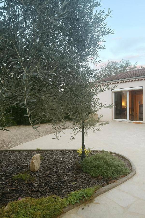 Gîte pour 4 personnes, avec jardin et vue à Loriol-sur-Drôme - 2