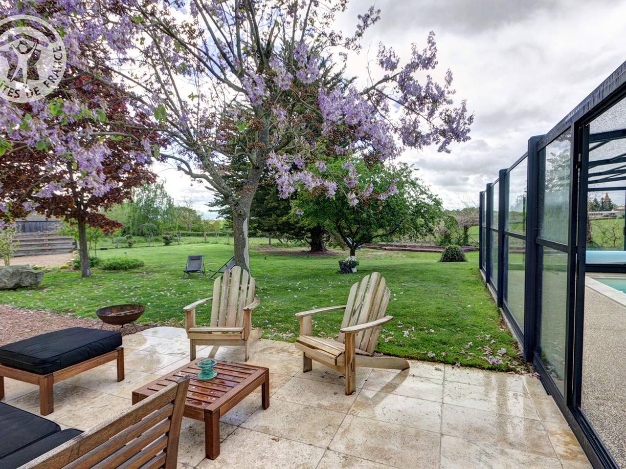 Spacious cottages with private pool, sauna, pets allowed, and parking, up to 18 people in Vivans, Roanne region