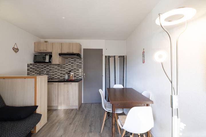 Appartement entier, Appartement 'Samoëns Centre -4 Pers' avec vue sur les montagnes, balcon et Wi-Fi in Samoëns, Région de Bonneville