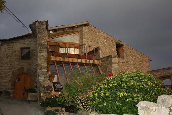 Casa de vacaciones para 13 personas, con balcón y jardín en Conca de Barberà - 2