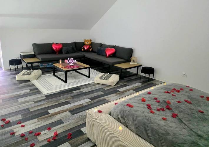 Location de vacances pour 4 personnes, avec jacuzzi ainsi que jardin et sauna, animaux acceptés à Domérat - 3