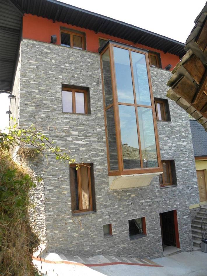 Gîte pour 3 personnes, avec terrasse ainsi que jardin et vue à Vega de Valcarce