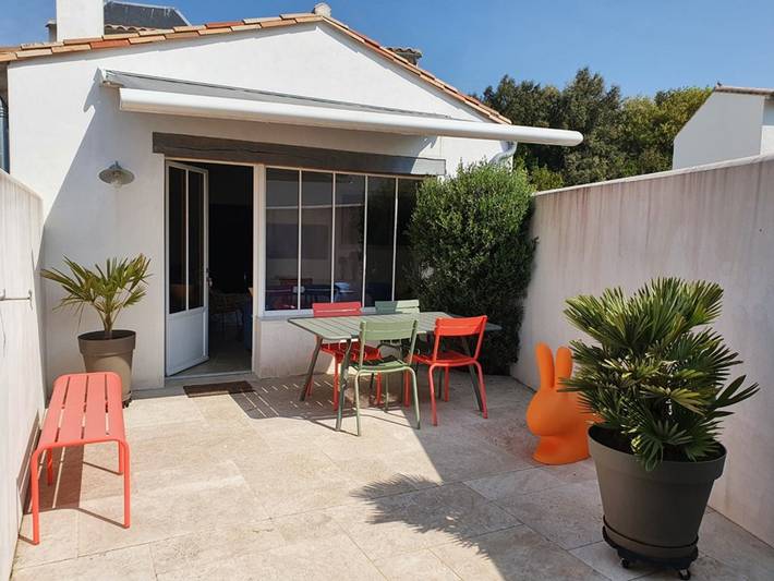 Location de vacances pour 6 personnes, avec terrasse à La Flotte - 2