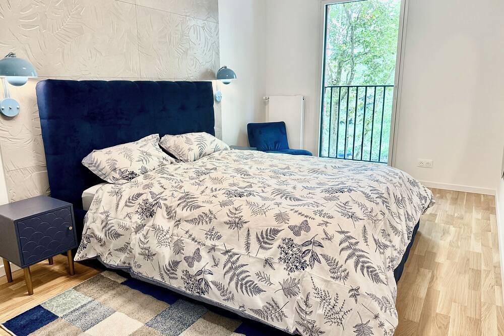 Entire apartment, Marvelous 2-bedroom apartment at the gates of Paris close to Porte de Versailles in Malakoff, Hauts-de-Seine