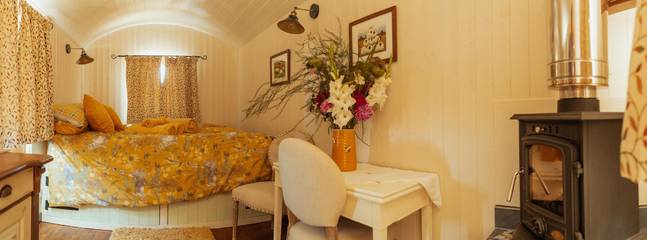 Glamping for 2 People in Wiltshire, South West England, Photo 1