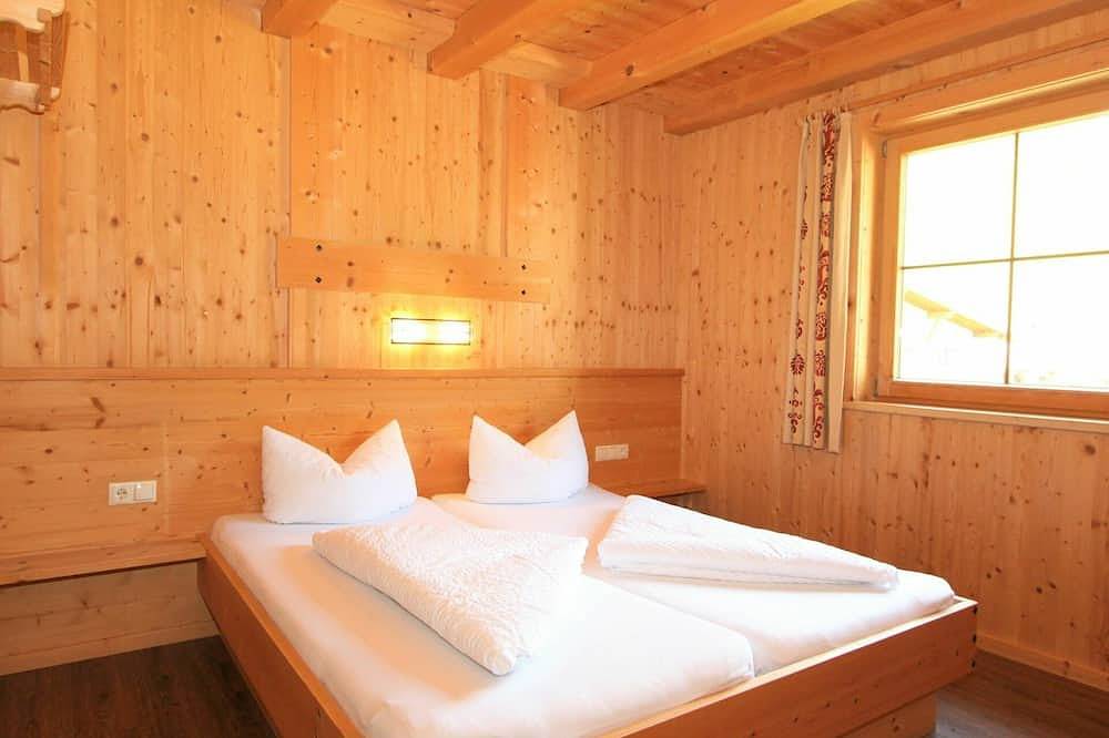 Mooi appartement in vakantiehuis voor 9 personen met Wifi, Tv, terras en parking in Juns, Hintertux