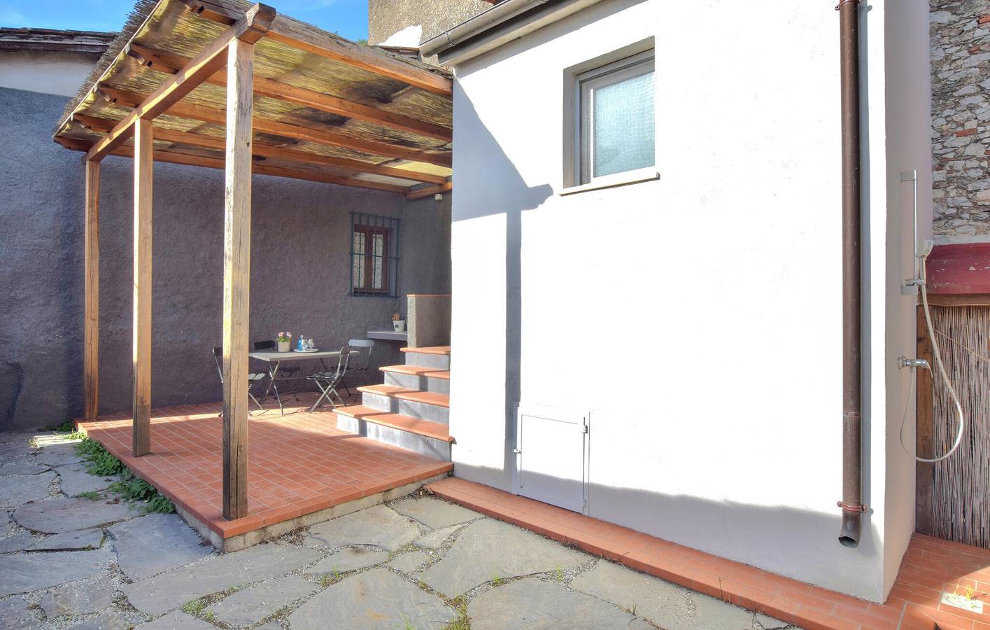 Appartamento intero, Accogliente appartamento con giardino e WiFi, vicino al fiume e al ristorante in Camaiore (Toscana), Riviera Toscana