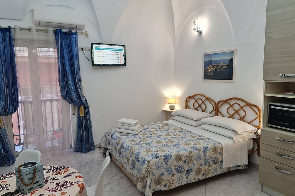 Apartamento entero, Studio Soleluna in the center of Gaeta near the beach Serapo in Gaeta, Provincia de Latina