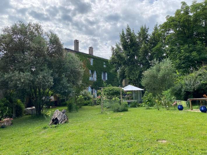 Location de vacances pour 2 personnes, avec jardin ainsi que terrasse et vue à Moissac - 2